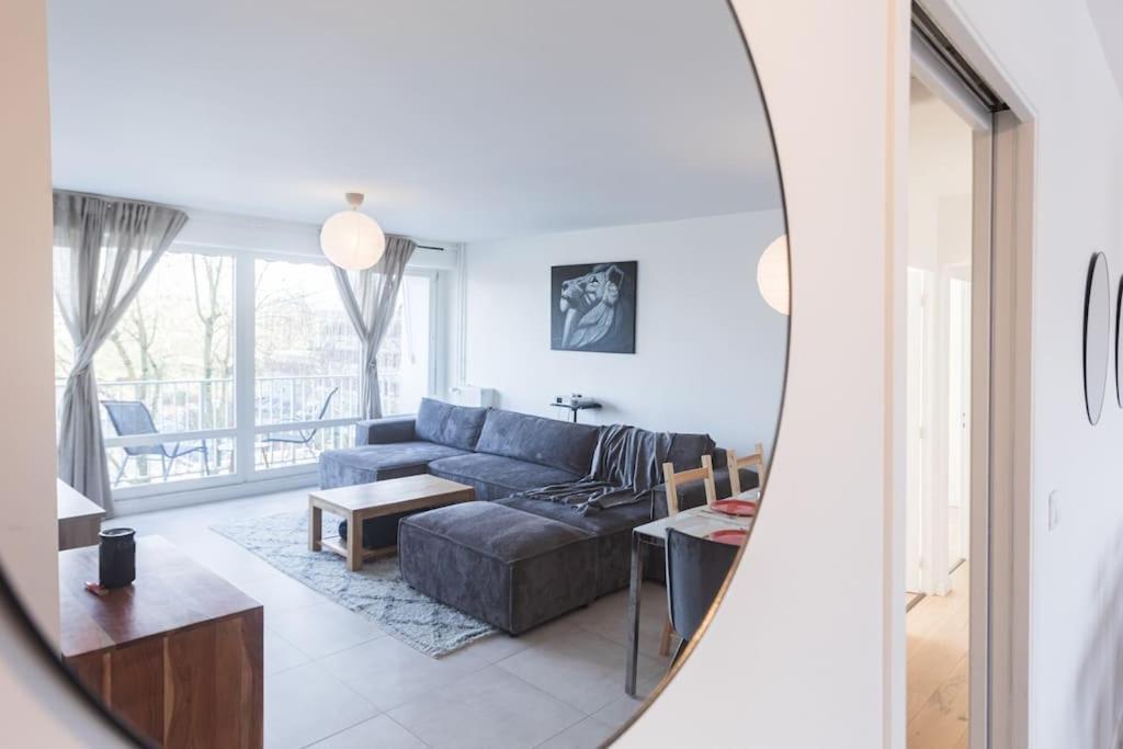 Elegance Et Confort- Videoprojecteur Tours-parking
