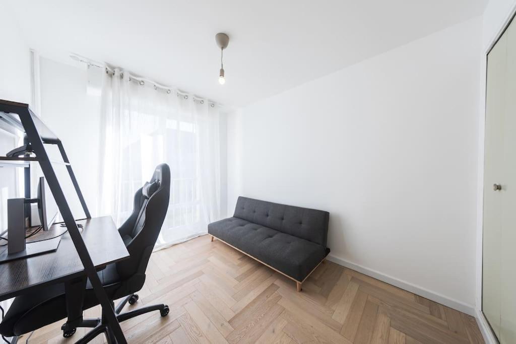 Appartement Elegance Et Confort- Videoprojecteur Tours-parking Tours