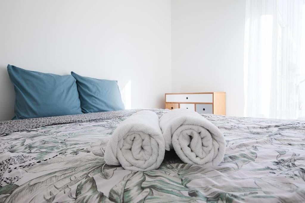 Elegance Et Confort- Videoprojecteur Tours-parking Appartement *