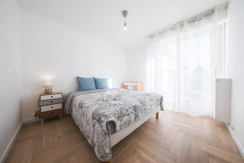 Elegance Et Confort- Videoprojecteur Tours-parking Appartement Tours